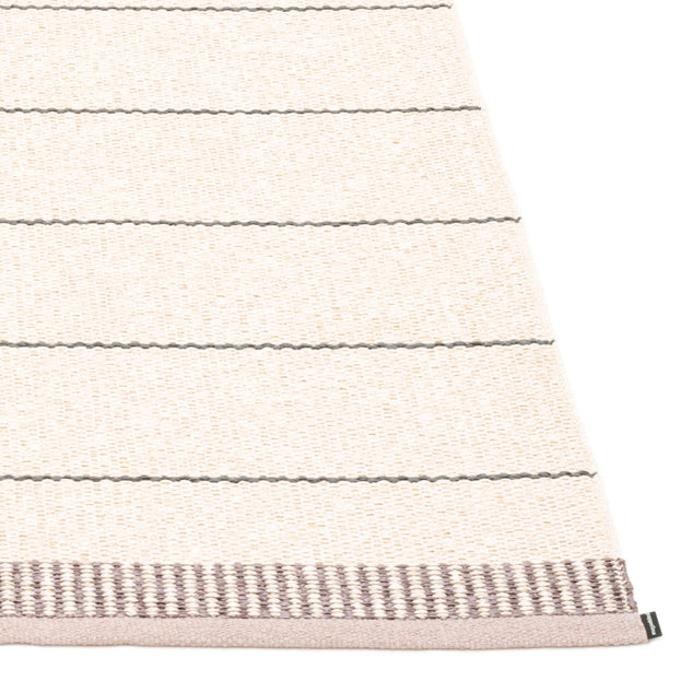 Belle Outdoor Rugs