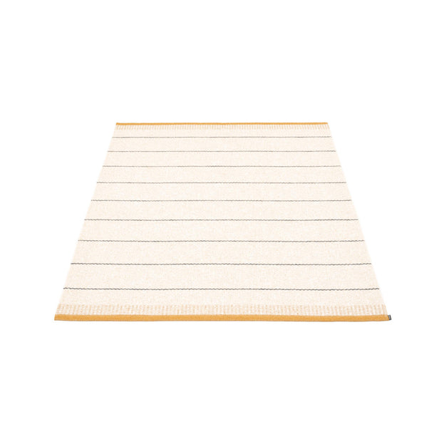 Belle Outdoor Rugs