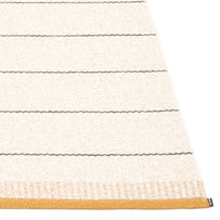 Belle Outdoor Rugs