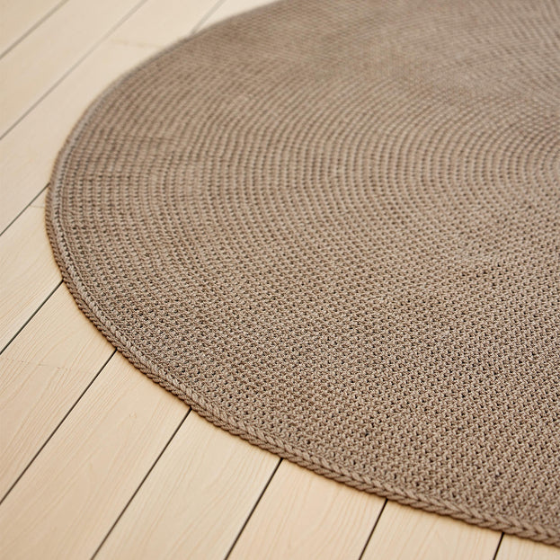 Knit Round Outdoor Rug