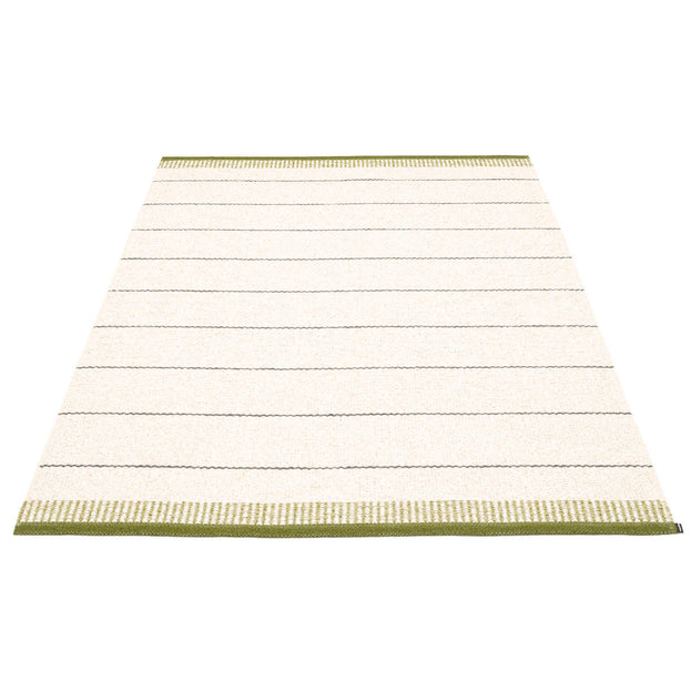 Belle Large Outdoor Rugs