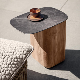 Omada Side Table