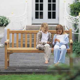 England Benches (6555888353340)