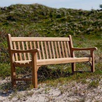 England Benches (6555888353340)