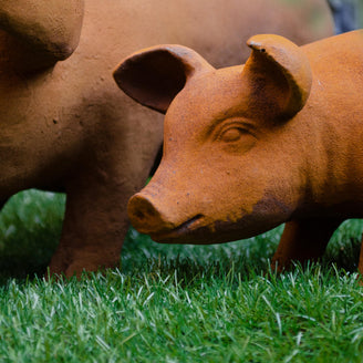 Rusty Garden Pigs (7080170782780)